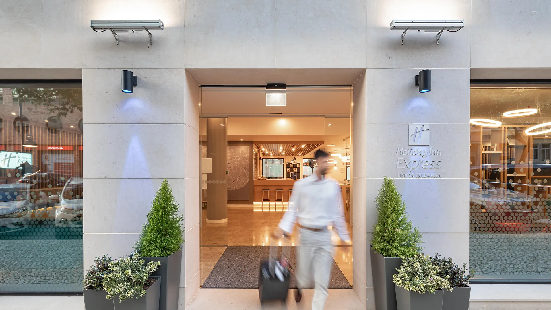 Holiday Inn Express - Lisbon - Plaza Saldanha By Ihg ホテル